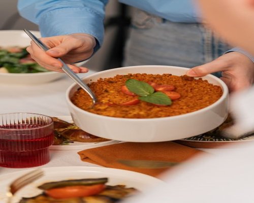 Lentil stew with carrots and tomatoes